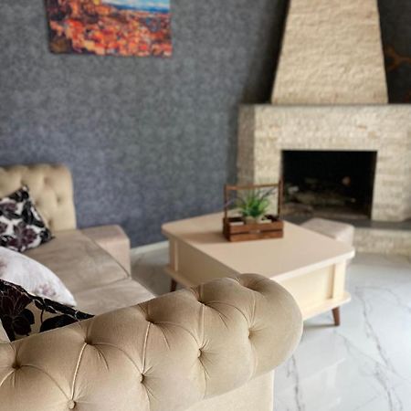 Buo'S Guest House Borjomi ภายนอก รูปภาพ