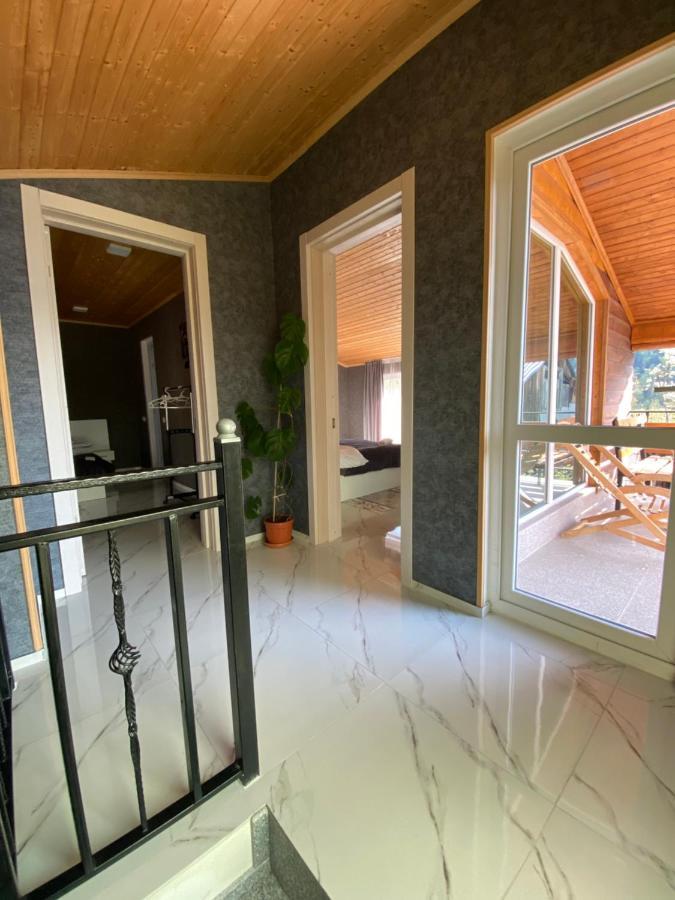 Buo'S Guest House Borjomi ภายนอก รูปภาพ